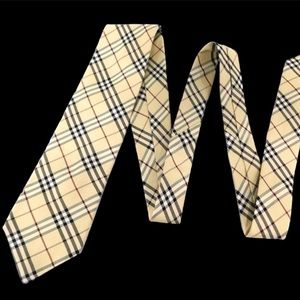 Classic Cut Vintage Burberry Check Silk Tie
Colour: Archive Beige
